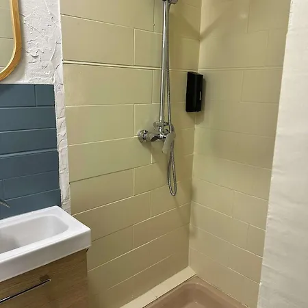 Cosy Equipe Avec Terrasse Apartment