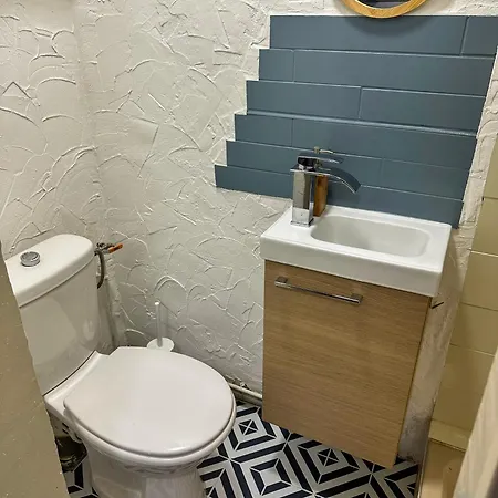 Apartment Cosy Equipe Avec Terrasse Ottmarsheim