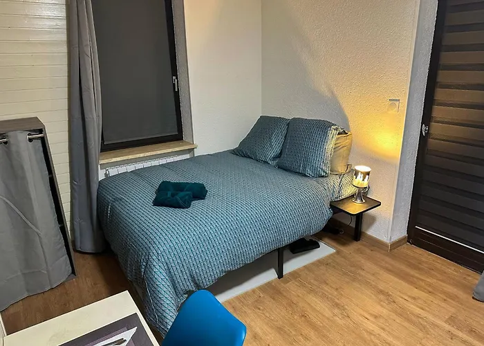 Cosy Equipe Avec Terrasse 아파트